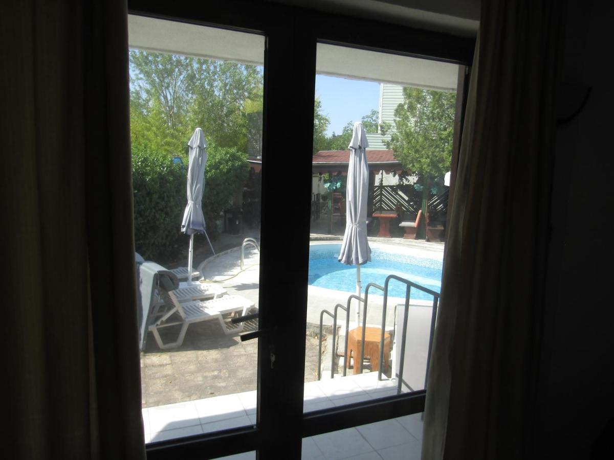 Hostel Papagal Varna Exterior photo
